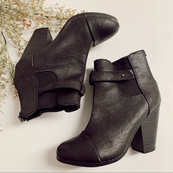 Breckelles Heeled Booties - Picture 1 of 5